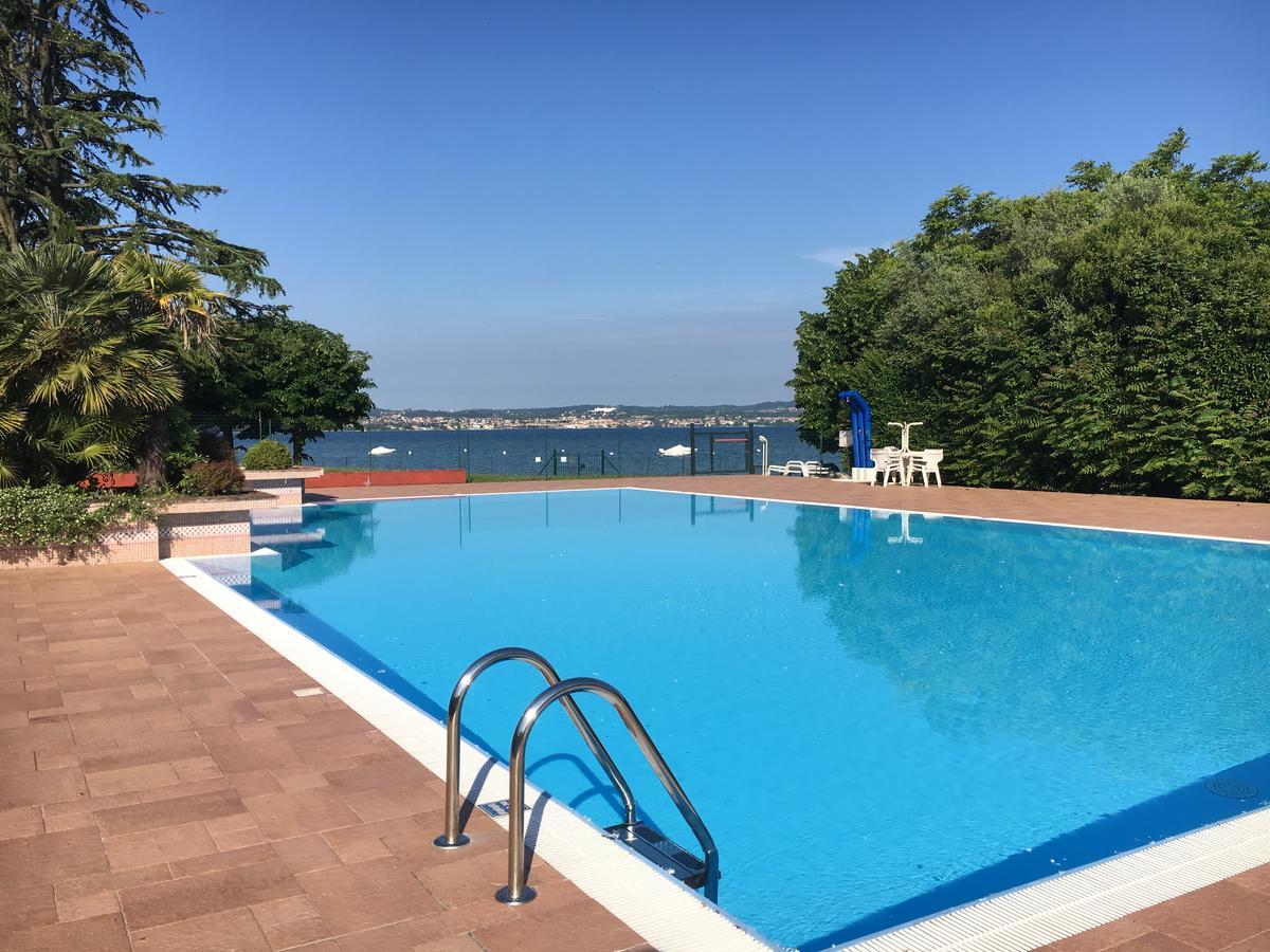 Holiday Sirmione Apartments Kültér fotó