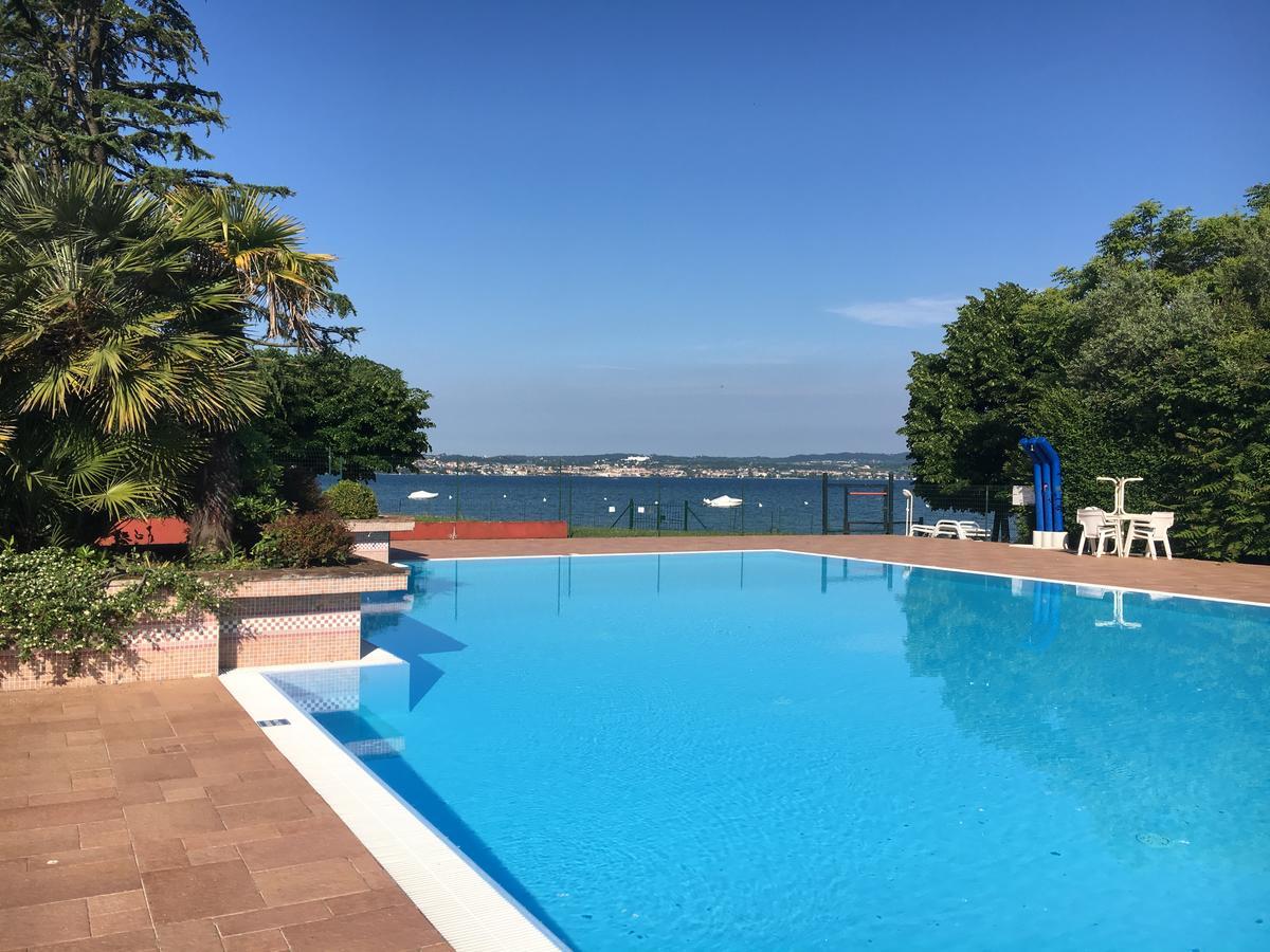 Holiday Sirmione Apartments Kültér fotó
