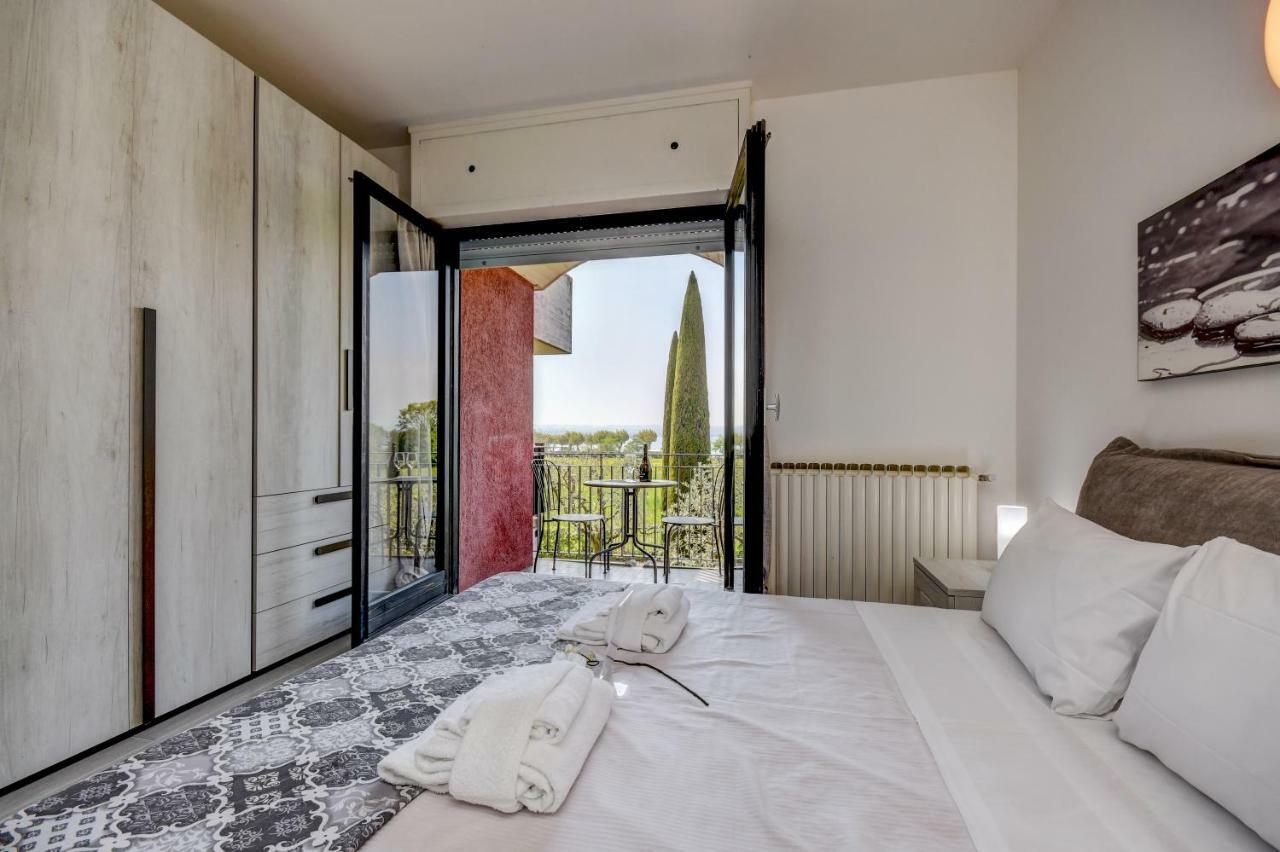 Holiday Sirmione Apartments Kültér fotó