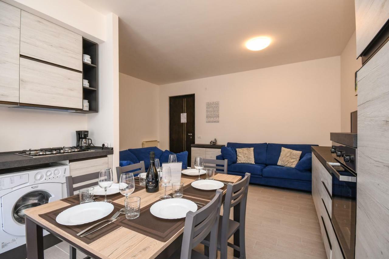 Holiday Sirmione Apartments Kültér fotó